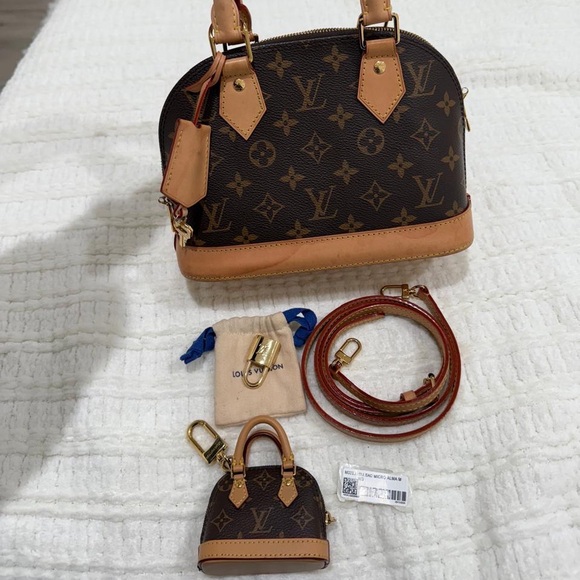 BUNDLE: Louis Vuitton Alma BB + Micro Alma bag charm set. Matching monogram - Picture 1 of 14